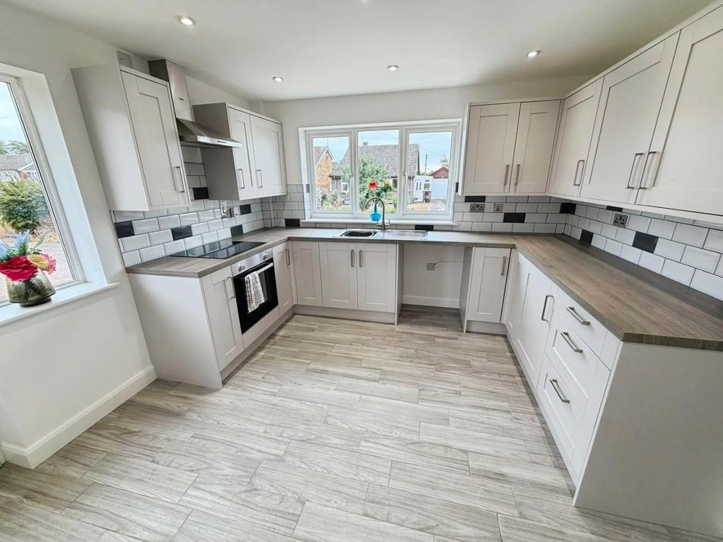 Property photo 3 of 11 Af9Fbdc8-49F7Ddd3-1E79-4563-B31c-B248448d5331.Jpeg