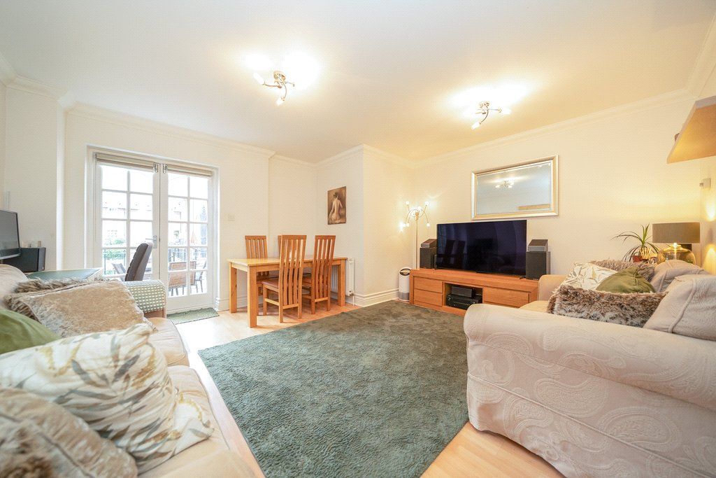 Property photo 2 of 24 Picture No. 17