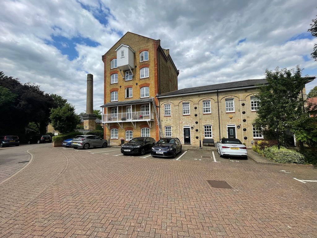 Property photo 1 of 10