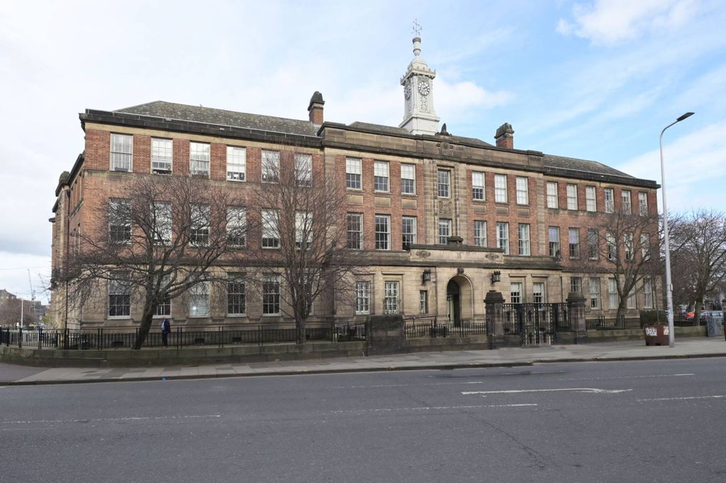 Property photo 1 of 24