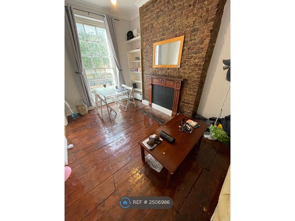 Property photo 1 of 28 Lounge