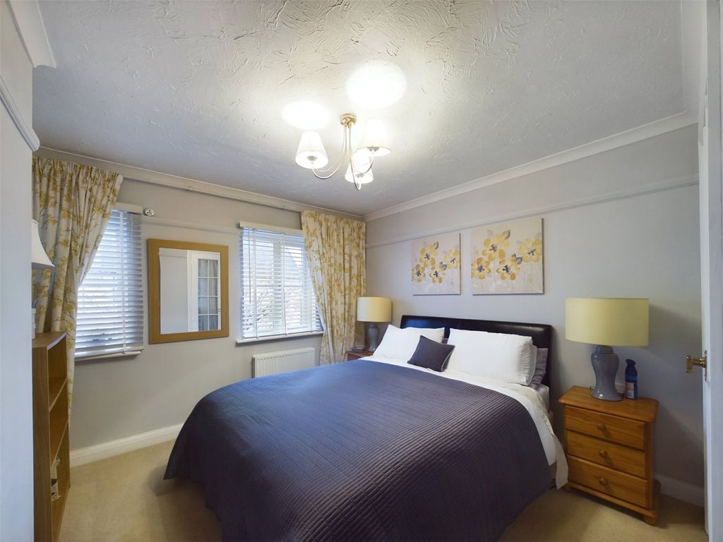 Property photo 3 of 19 Picture No. 06