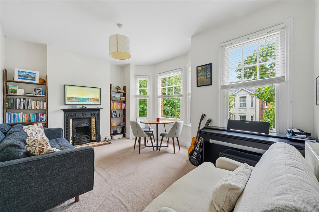 Property photo 1 of 12 Cromwell Road (10).Jpg