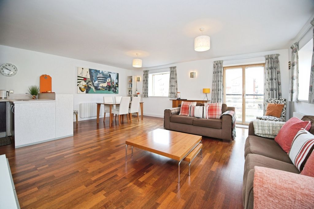 Property photo 1 of 15 Living/Dining Area