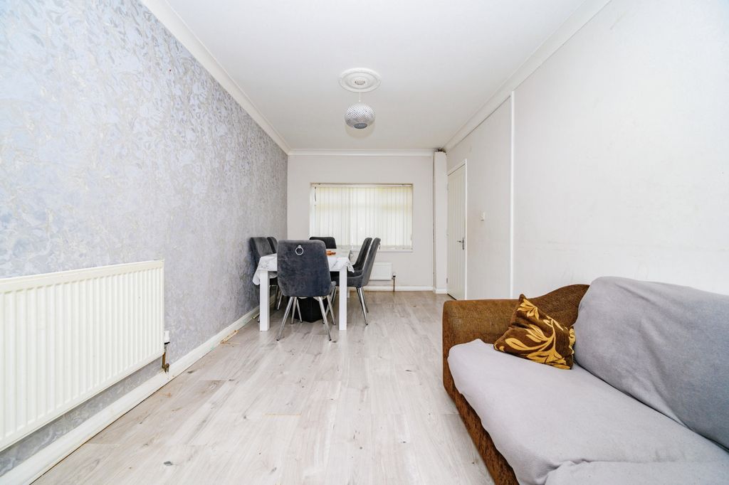 Property photo 2 of 17 Photography