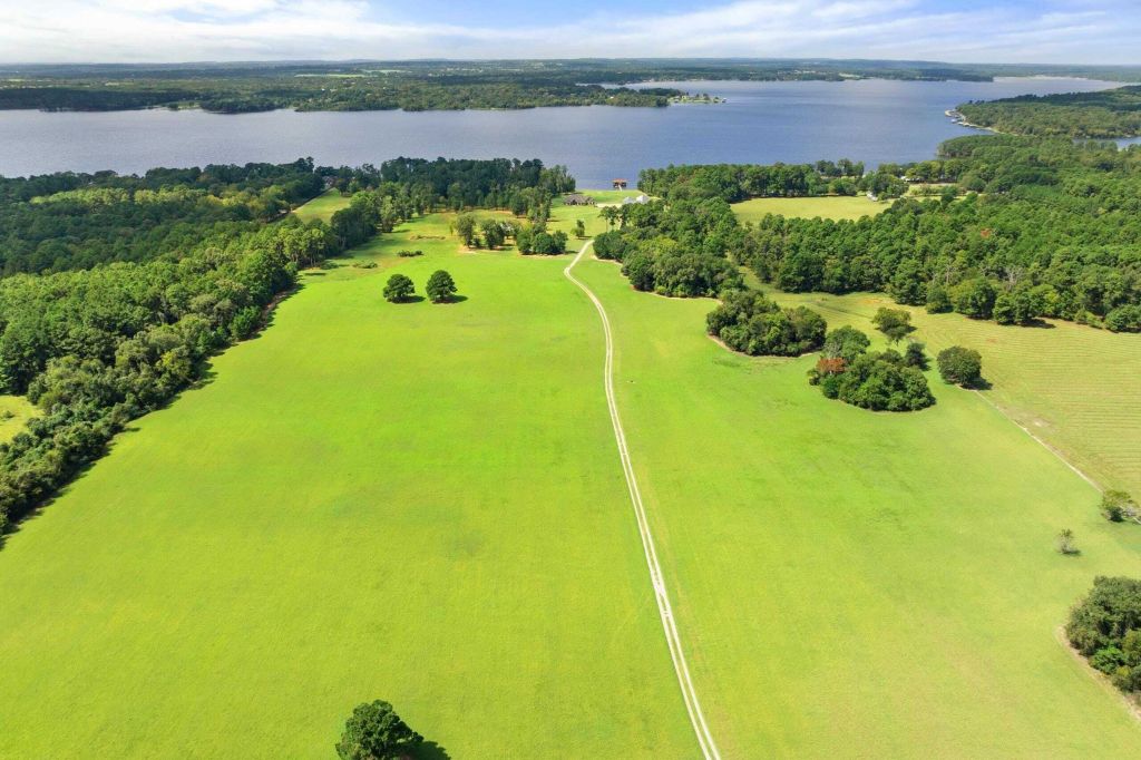 Property photo 2 of 9 <Alttext/>