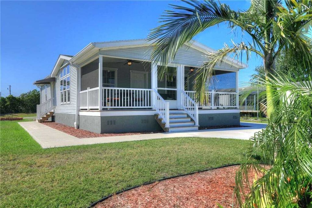 Property photo 1 of 31