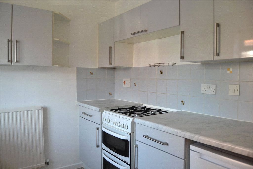 Property photo 3 of 8 Kitchen