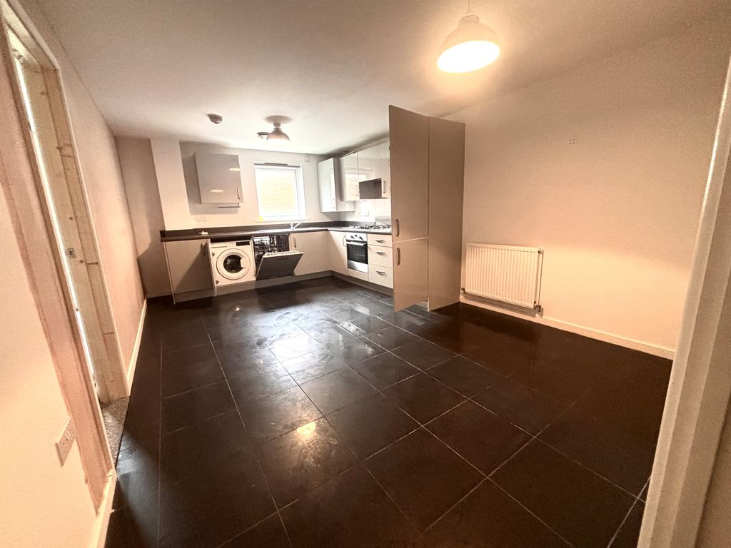 Property photo 2 of 7 Living Room