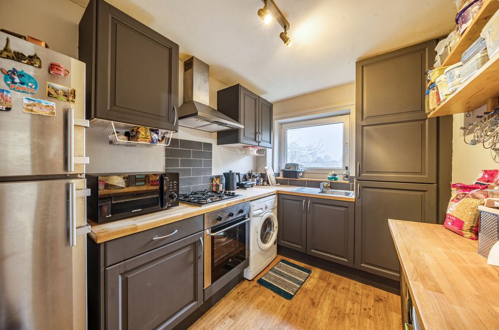 Property photo 3 of 13 Kitchen