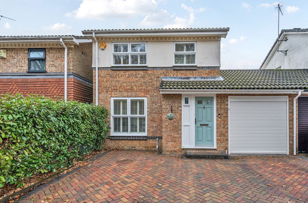 Property photo 1 of 18 1392937-5-693Bf52...