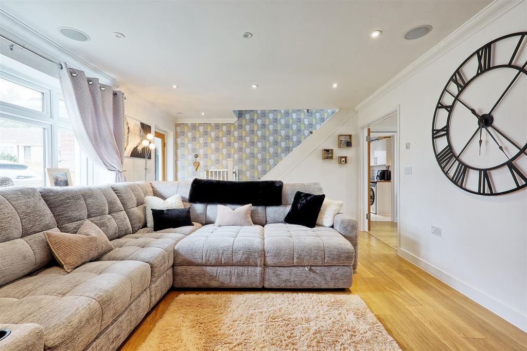 Property photo 3 of 25 Img_0102_3_4_Easyhdr-Interior3.Jpg
