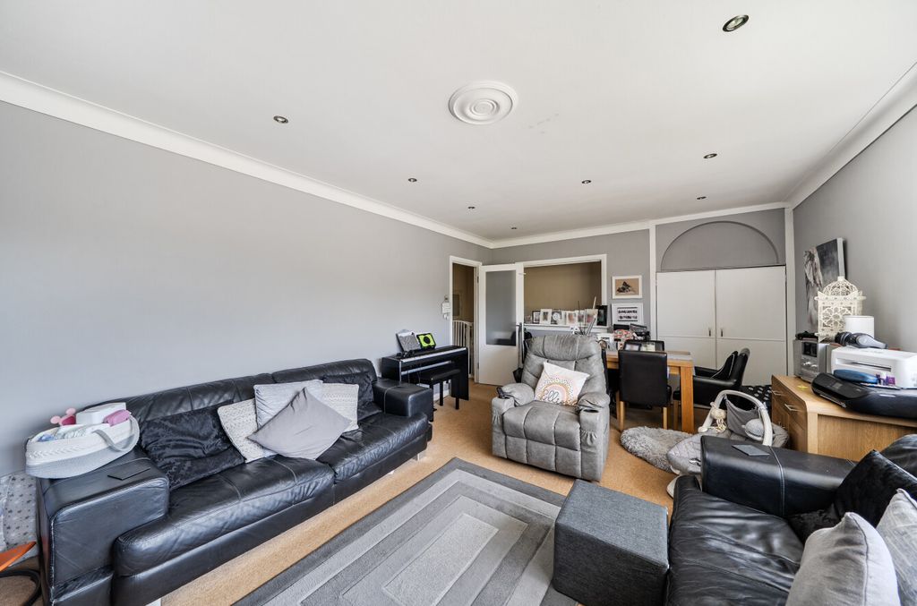 Property photo 2 of 20 1485917-13-6A4798...