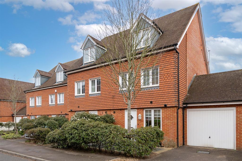 Property photo 1 of 17 7 Blacksmiths Externals Sky.Jpg