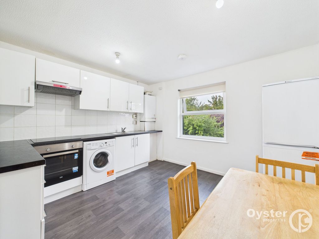 Property photo 3 of 13 Kitchen
