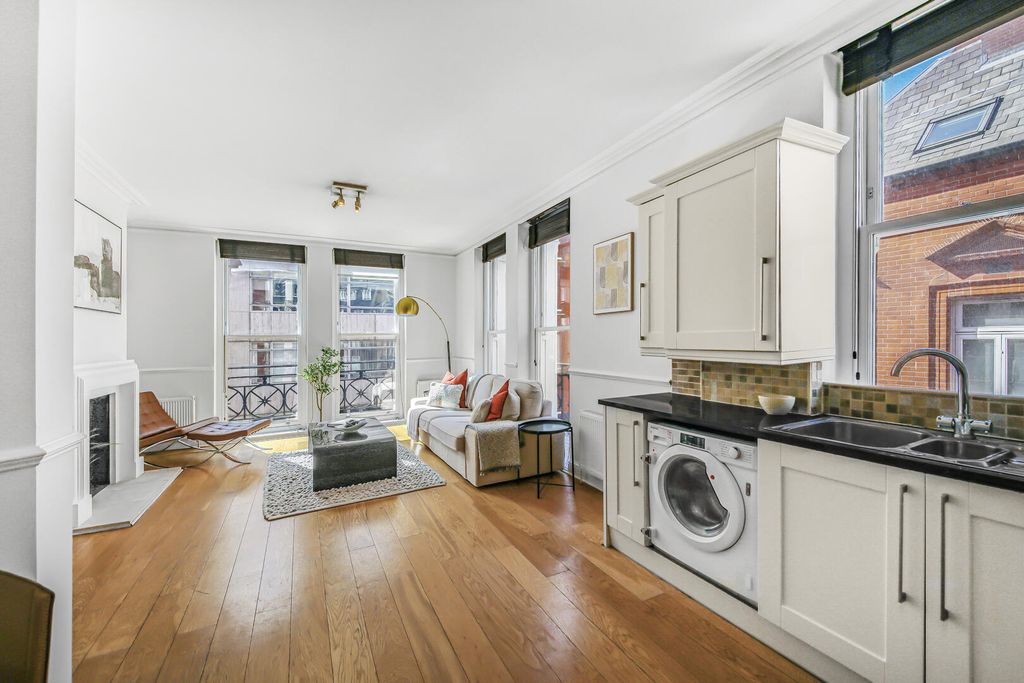 Property photo 3 of 13 Kitchen