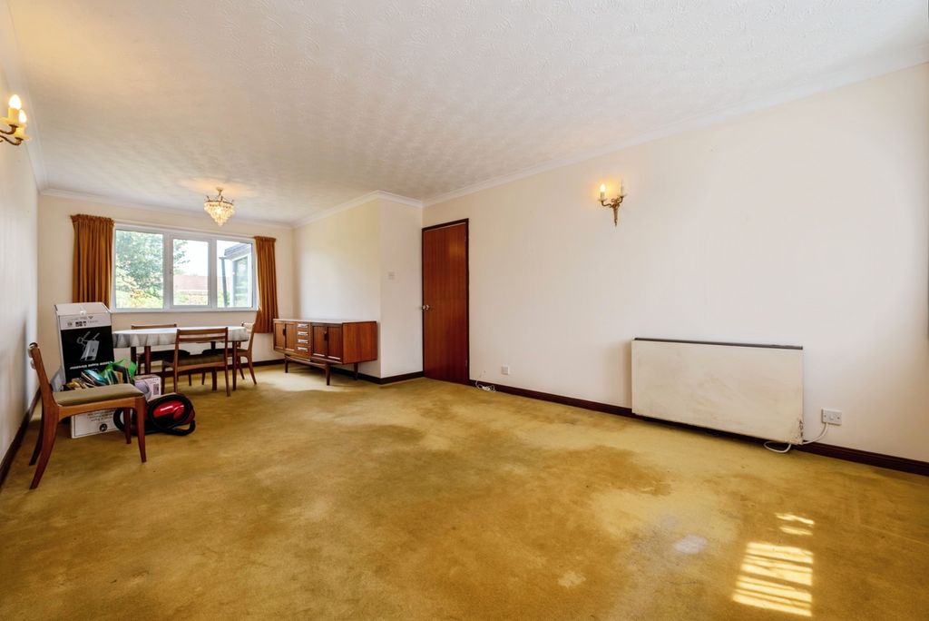 Property photo 3 of 20 Pbox-Img.Jpg