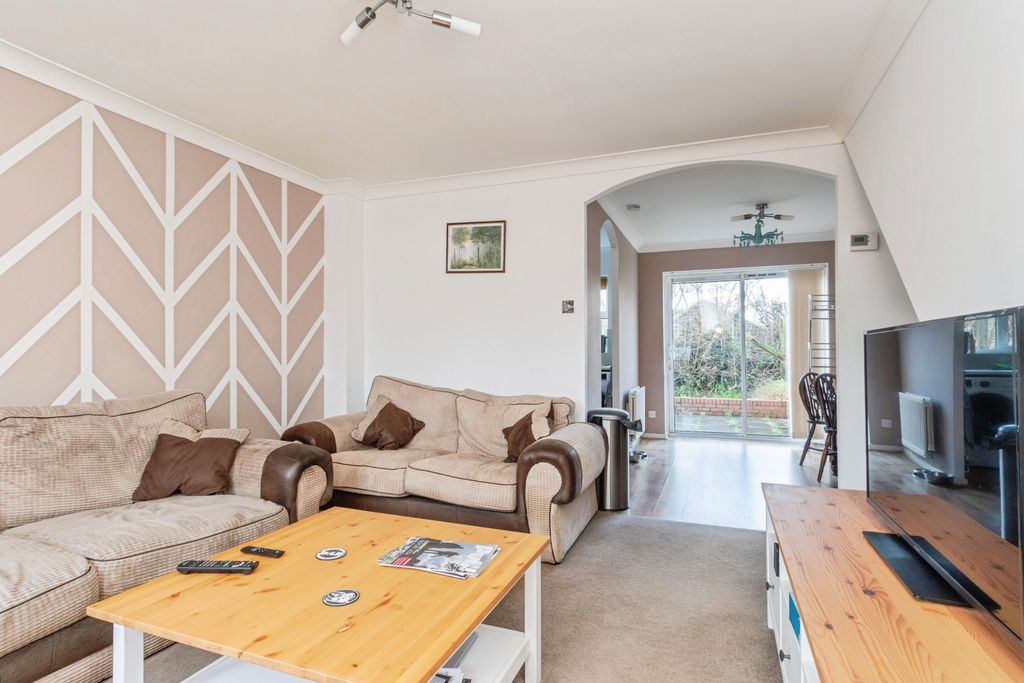 Property photo 3 of 21