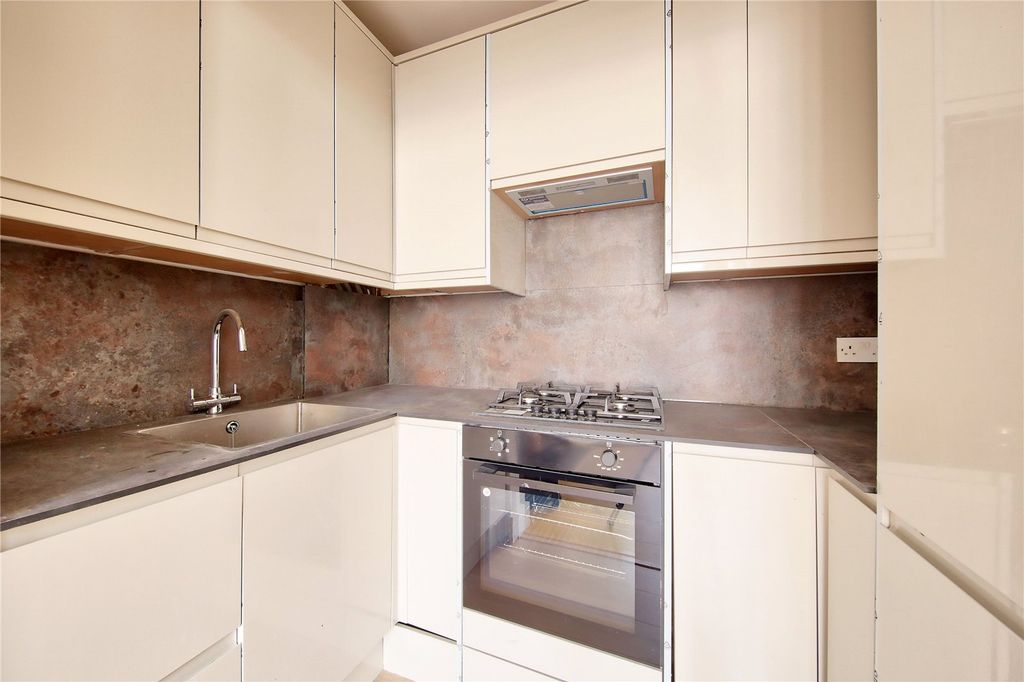 Property photo 3 of 10 Picture No. 07