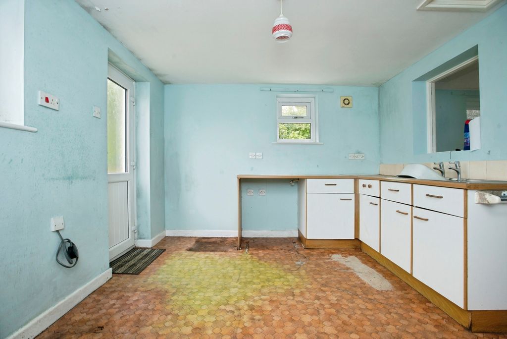 Property photo 2 of 20 Pbox-Img.Jpg