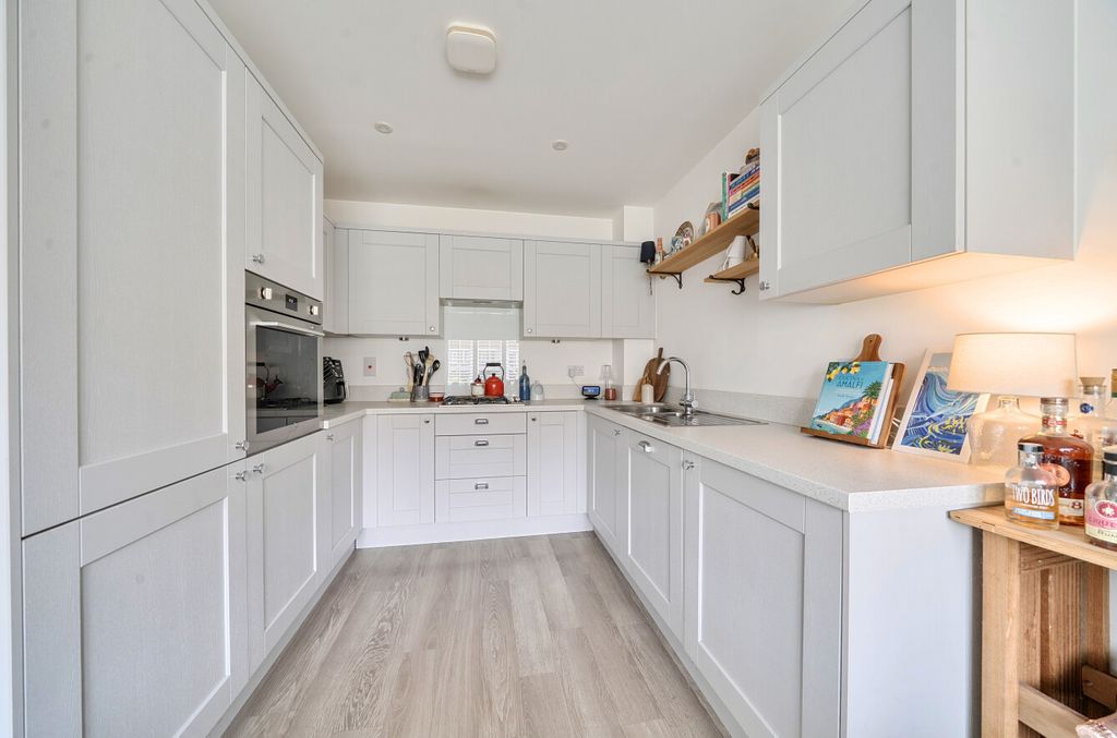 Property photo 2 of 11 1477456-13-6A3036...