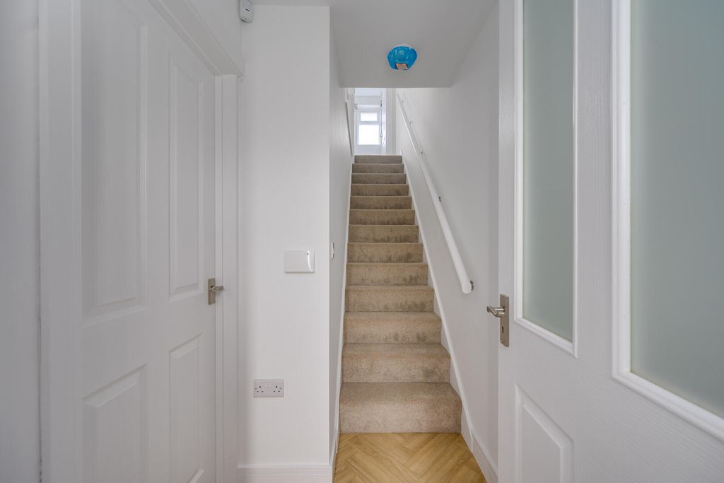 Property photo 2 of 26 Hallway