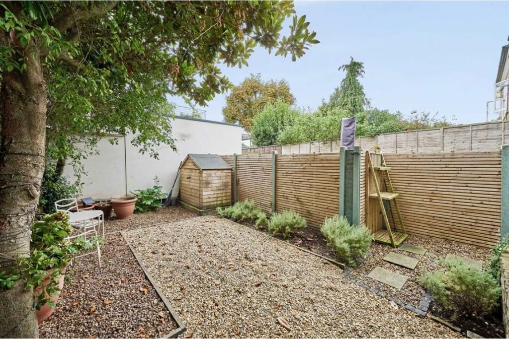 Property photo 2 of 6