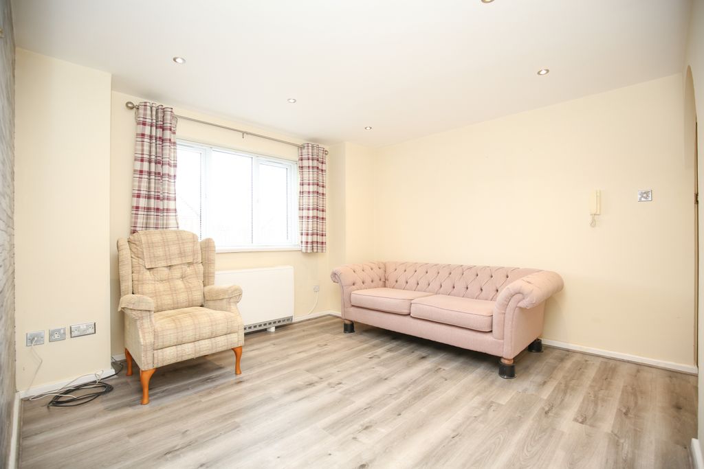 Property photo 3 of 13 Mw-3380