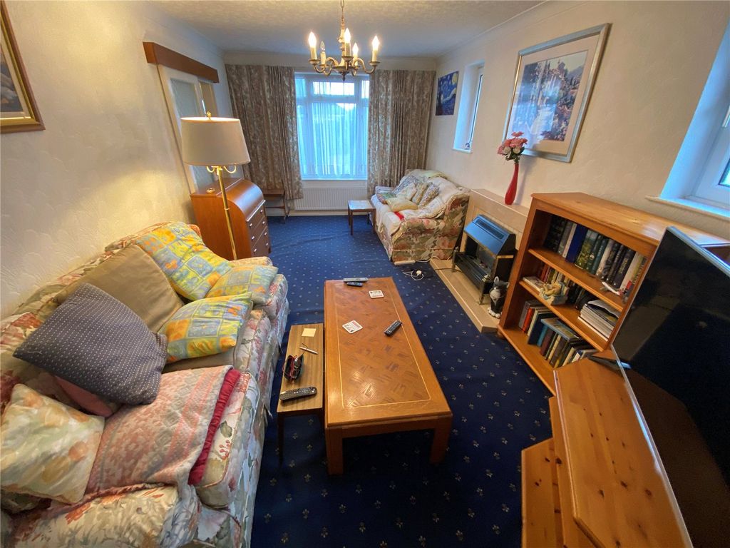 Property photo 2 of 23 Picture No. 21