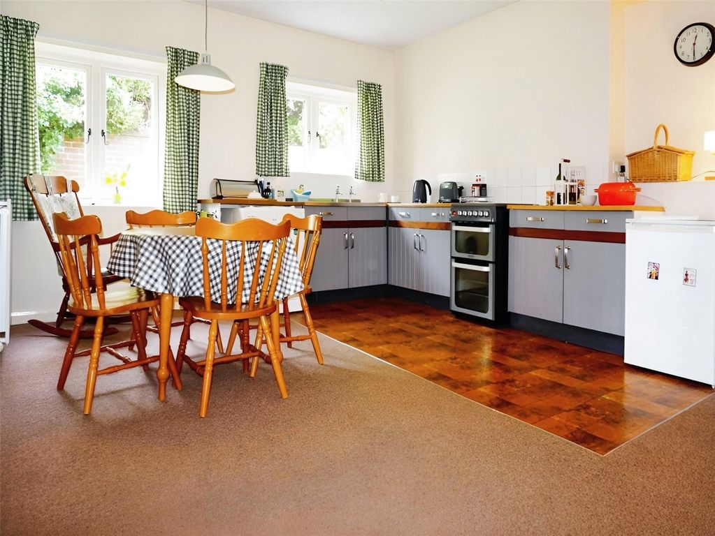 Property photo 3 of 11 Picture No. 26
