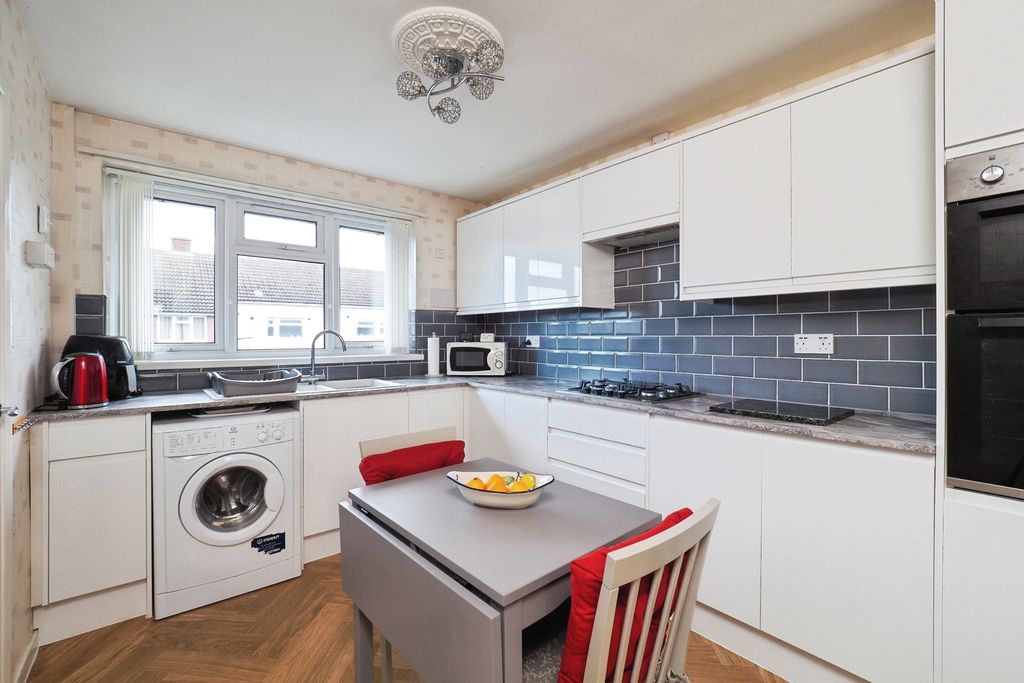 Property photo 2 of 16 Pbox-Img.Jpg