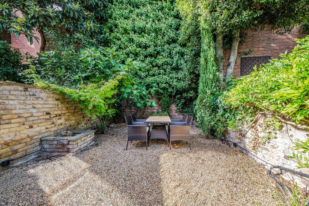 Property photo 3 of 14 Image