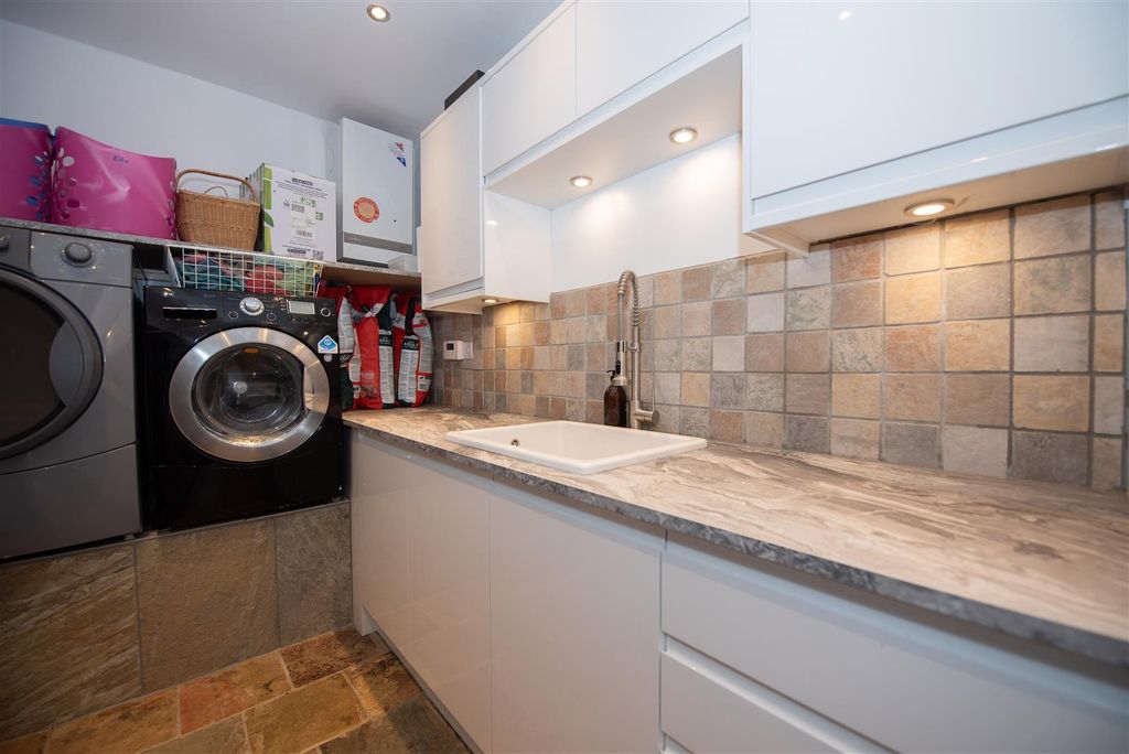 Additional image 11 of 7 bed detached house for saleMain Street, Nottingham NG2