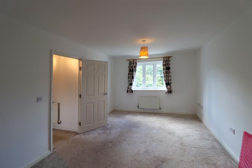Property photo 3 of 6 Img_8250.Jpg