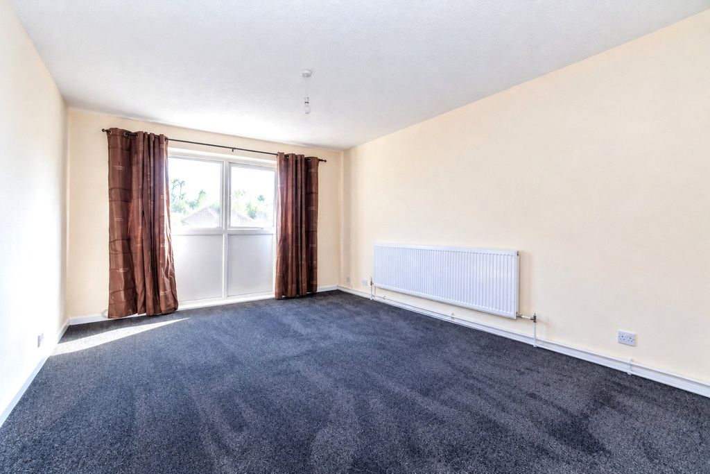 Property photo 2 of 8 Picture No. 19