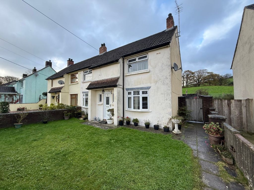 Property photo 2 of 27