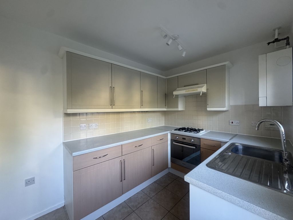 Property photo 3 of 17 Img_3875