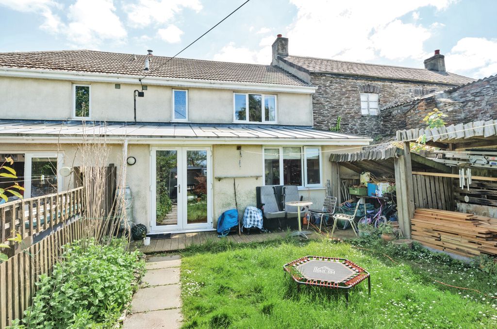 Property photo 3 of 18 21-681A1Fb36d357-...