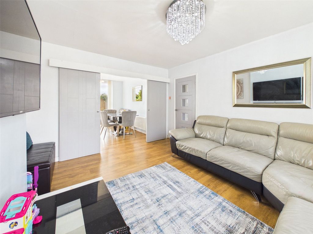Property photo 2 of 11 Picture No. 03