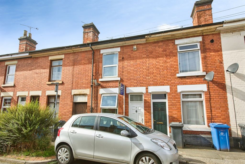 Property photo 1 of 17