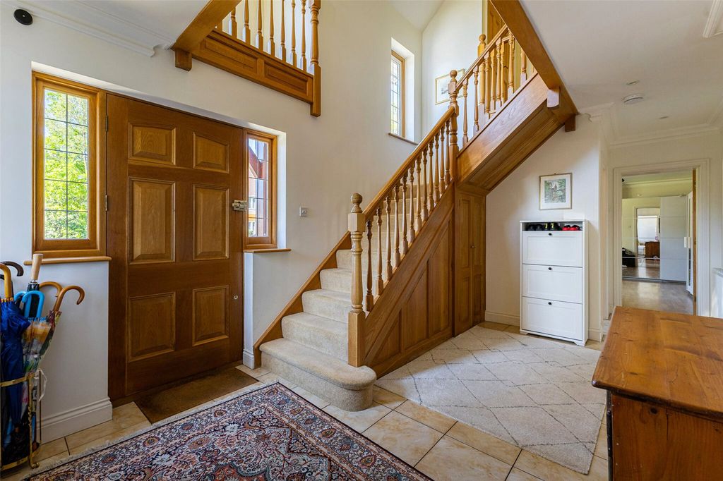 Property photo 3 of 25 House. Partnership