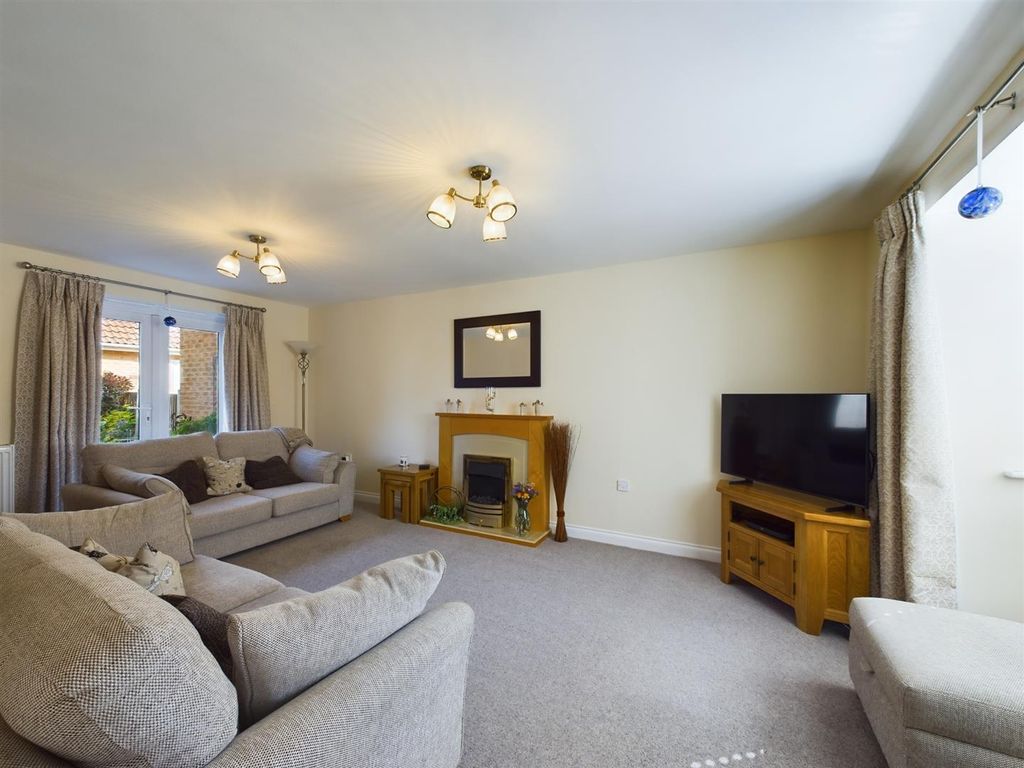 Property photo 3 of 18