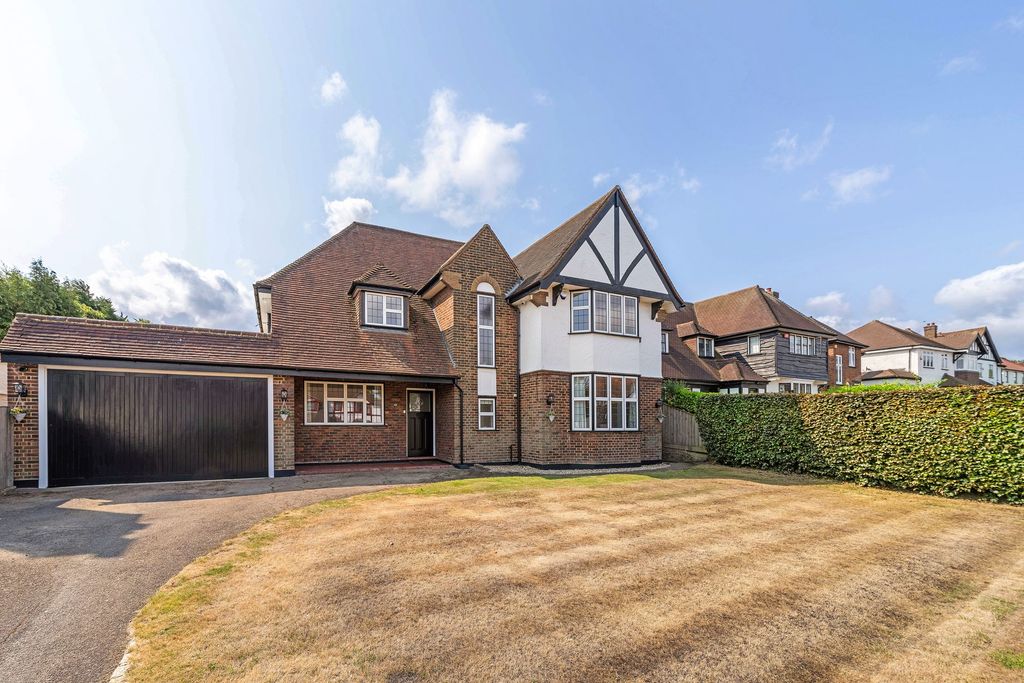 Property photo 1 of 23