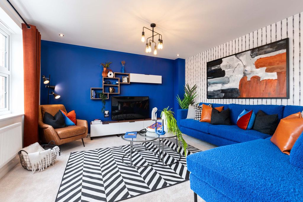 Property photo 2 of 11 Lounge1