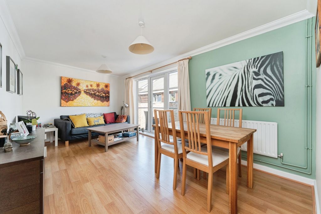 Property photo 3 of 30 Pbox-Img.Jpg