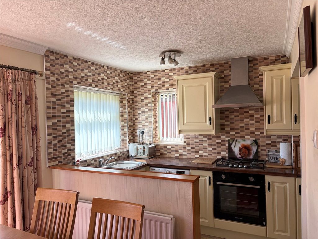 Property photo 3 of 23 Picture No. 14