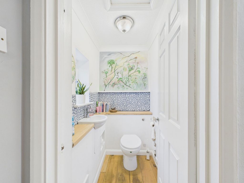 Property photo 3 of 25