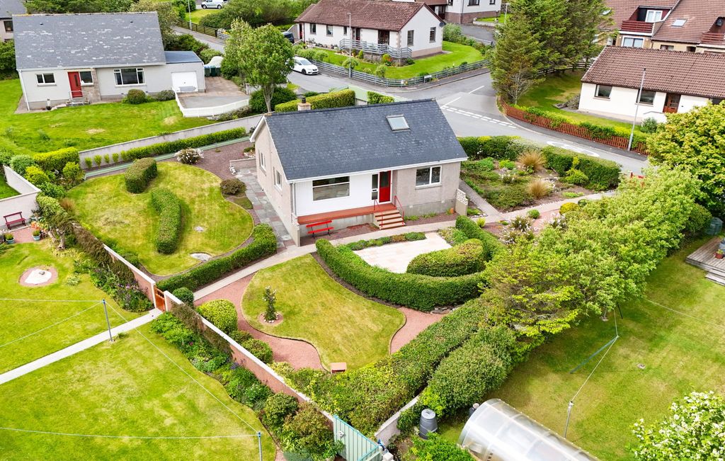 Property photo 1 of 40