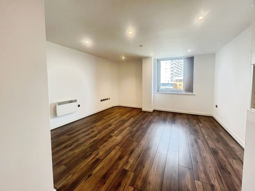 Property photo 2 of 8 Lounge/Dining Room