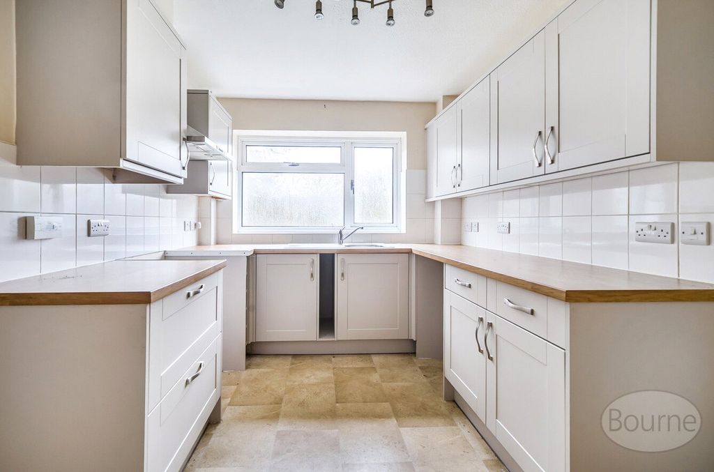 Property photo 3 of 18 Picture No. 09